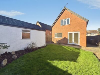 2 bedroom Detached House for sale