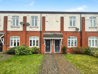 Oatfield Close, 2 bedroom Mid Terrace House to rent, &pound;795 pcm