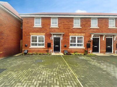 Hawker Way, 3 bedroom End Terrace House to rent, &pound;719 pcm