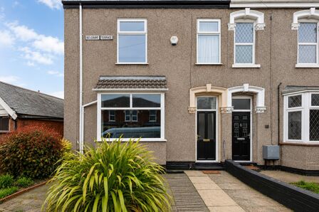 Chantry Lane, 4 bedroom End Terrace House for sale, &pound;145,000