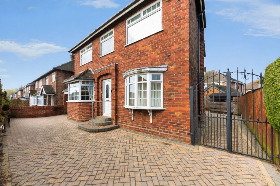 3 bedroom Detached House for sale