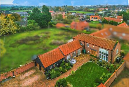 5 bedroom Detached House to rent