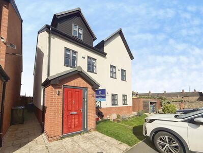 Fair Bank Close, 3 bedroom Mid Terrace House for sale, &pound;145,000