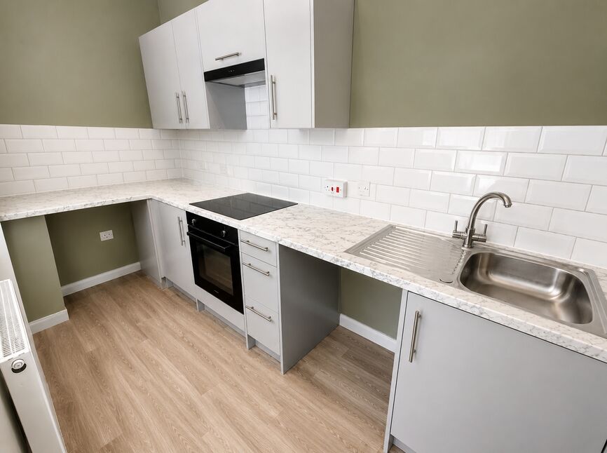 Main image of 1 bedroom Flat to rent, West Parade, Grimsby, Lincolnshire, DN31