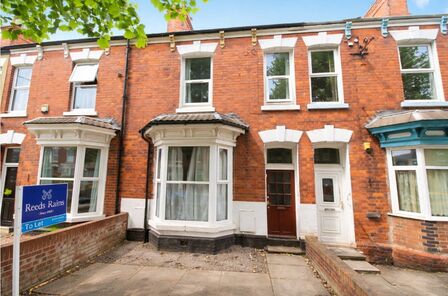 Hainton Avenue, 1 bedroom Flat to rent, &pound;450 pcm