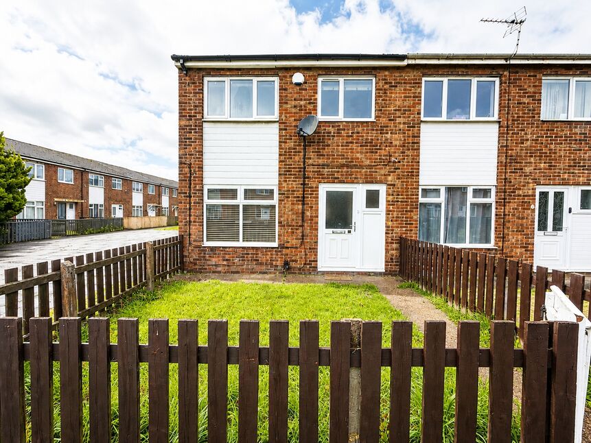Main image of 3 bedroom Mid Terrace House for sale, Albert Place, Grimsby, Lincolnshire, DN32
