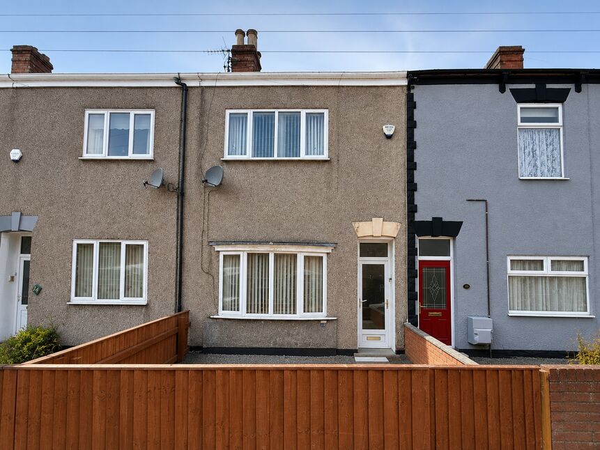 3 bedroom Mid Terrace House for sale
