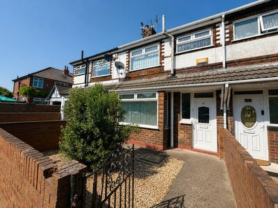 3 bedroom Mid Terrace House for sale