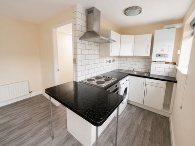 Wellington Court, 1 bedroom Flat to rent, &pound;450 pcm
