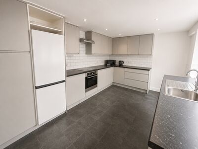 Corporation Road, 1 bedroom Property to rent, &pound;500 pcm