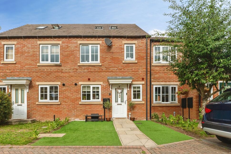 Main image of 3 bedroom Mid Terrace House for sale, Chatsworth Close, Laceby, Lincolnshire, DN37