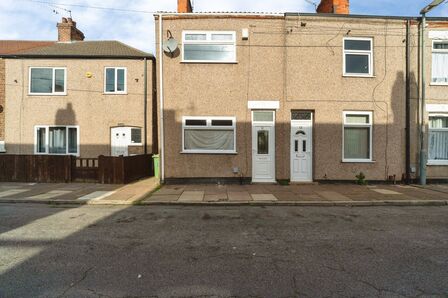 Henry Street, 2 bedroom End Terrace House to rent, &pound;525 pcm