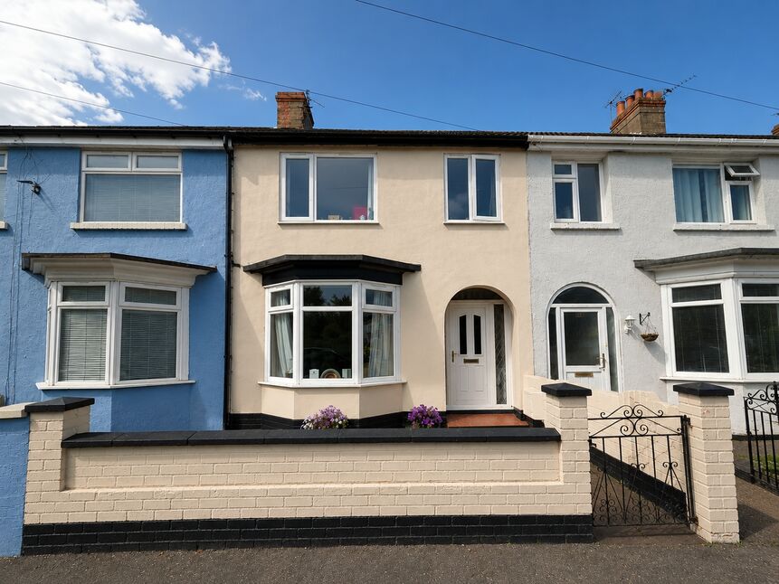 Main image of 3 bedroom Mid Terrace House for sale, Oliver Street, Cleethorpes, Lincolnshire, DN35