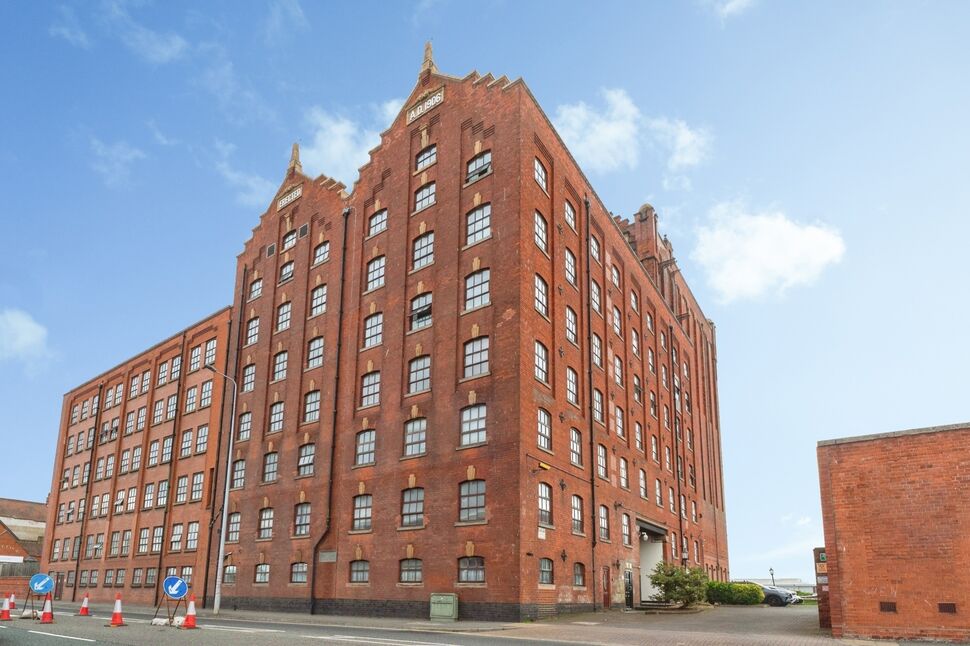 Main image of 1 bedroom Flat to rent, Victoria Street, Grimsby, Lincolnshire, DN31