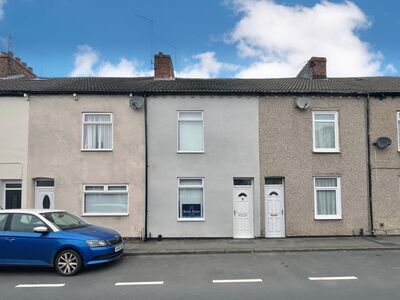 3 bedroom Mid Terrace House to rent