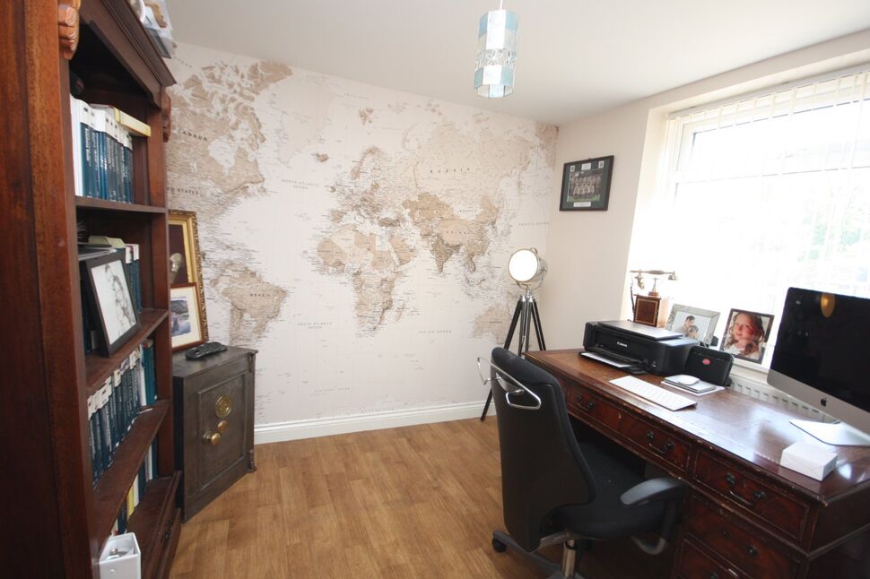 Study / Playroom / Home Office