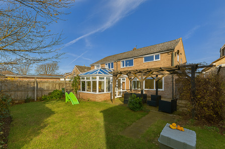 Enfield Chase, 3 bedroom Semi Detached House for sale, &pound;240,000