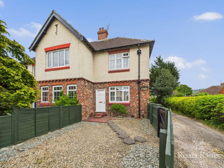 2 bedroom  Flat for sale