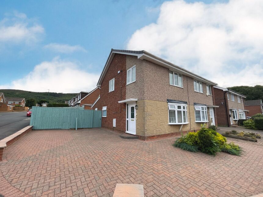 3 bedroom Semi Detached House for sale, Welland Road, Redcar, TS10 £