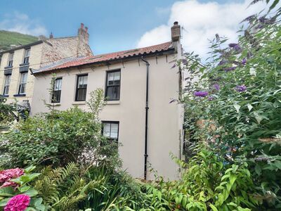 3 bedroom End Terrace House for sale