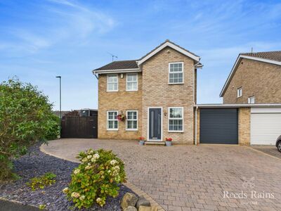 4 bedroom Link Detached House for sale