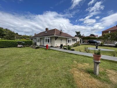4 bedroom Semi Detached Bungalow for sale