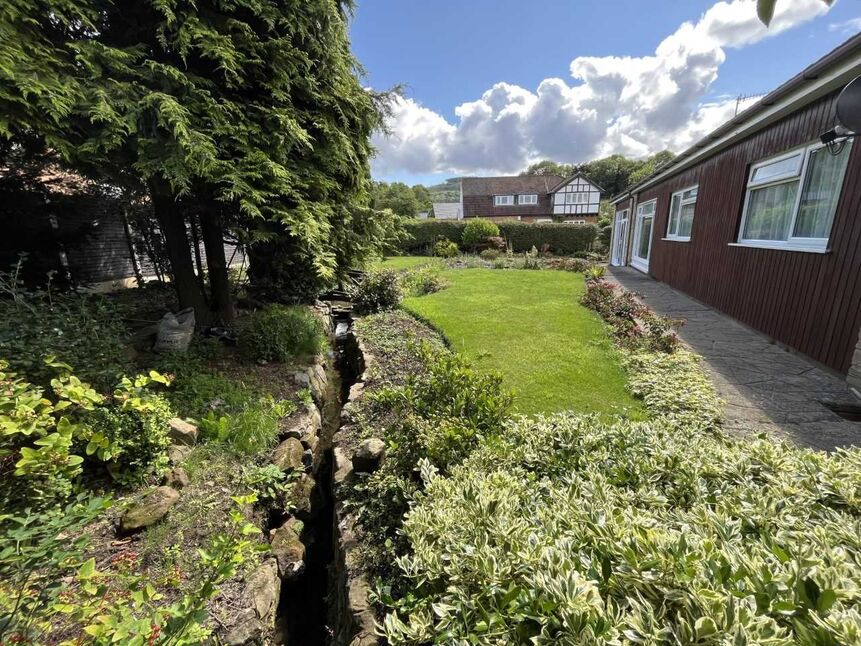 4 bedroom Detached Bungalow for sale, Belmangate, Guisborough, TS14 £