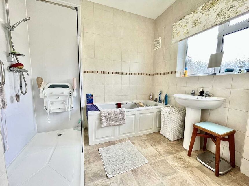 4 bedroom Detached Bungalow for sale, Belmangate, Guisborough, TS14 £375,000