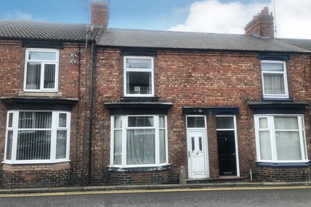 2 bedroom Mid Terrace House to rent