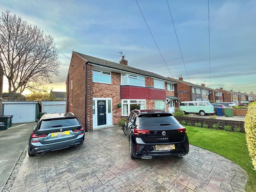 3 bedroom Semi Detached House for sale, Welland Road, Redcar, TS10 £