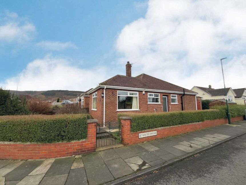 2 bedroom Semi Detached Bungalow for sale