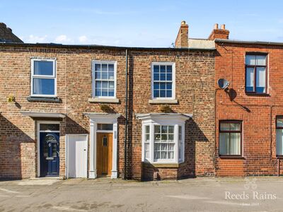 Westgate, 2 bedroom Mid Terrace House for sale, £160,000