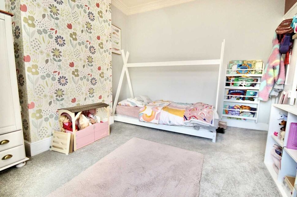 3 bedroom Mid Terrace House for sale, Belmangate, Guisborough, TS14 £