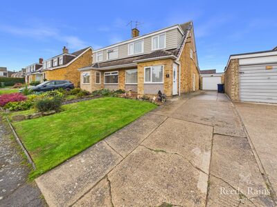 Kingfisher Drive, 3 bedroom Semi Detached House for sale, &pound;230,000