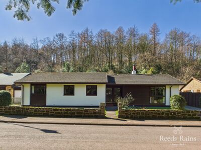 Hutton Village, 4 bedroom Detached Bungalow for sale, £620,000