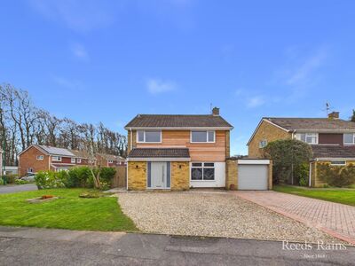 Rosedale Crescent, 4 bedroom Detached House for sale, &pound;450,000