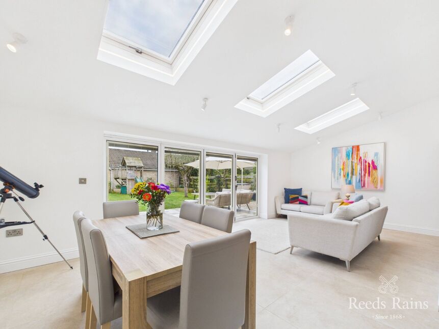 Open Plan Kitchen / Living Area