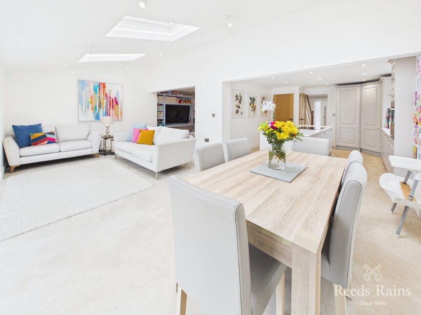 Open Plan Kitchen / Living Area