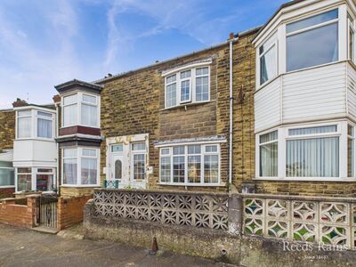 Kennedy Crescent, 2 bedroom Mid Terrace House for sale, £85,000