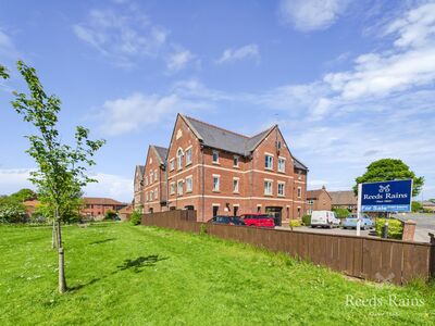 2 bedroom  Flat for sale