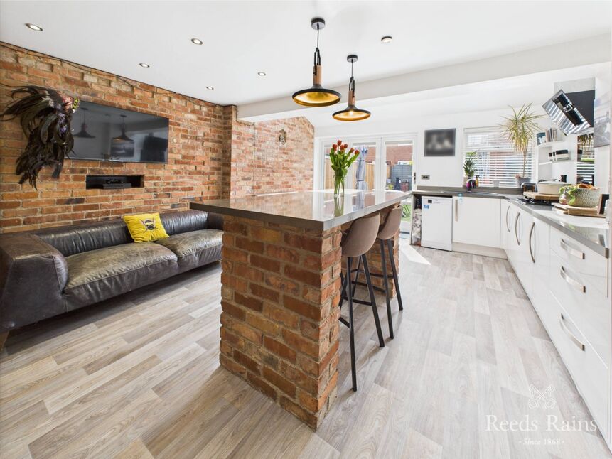 Kitchen / Diner