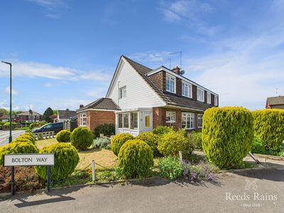 3 bedroom Semi Detached House for sale