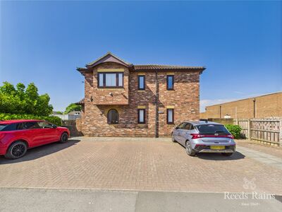 2 bedroom  Flat for sale