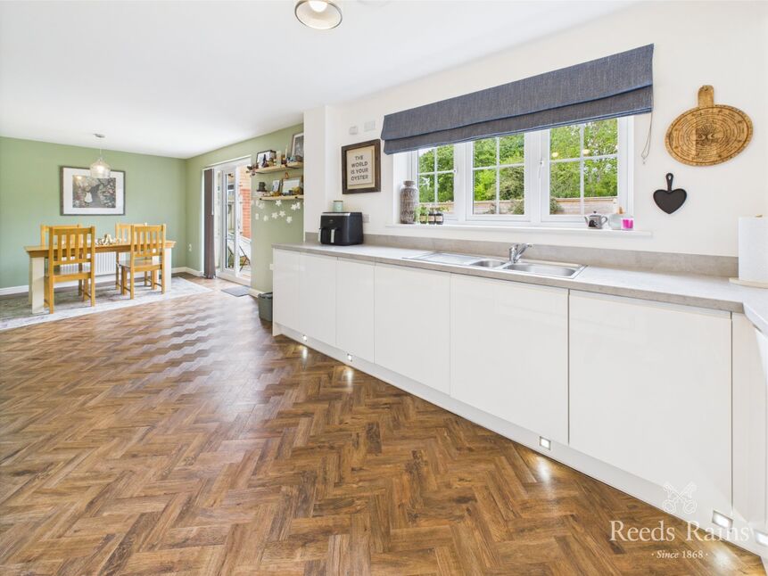 Kitchen / Diner