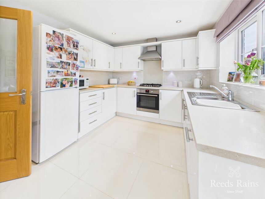 Kitchen / Dining / Snug