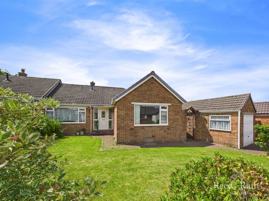Main image of 2 bedroom Semi Detached Bungalow for sale, Morton Close, Guisborough, North Yorkshire, TS14