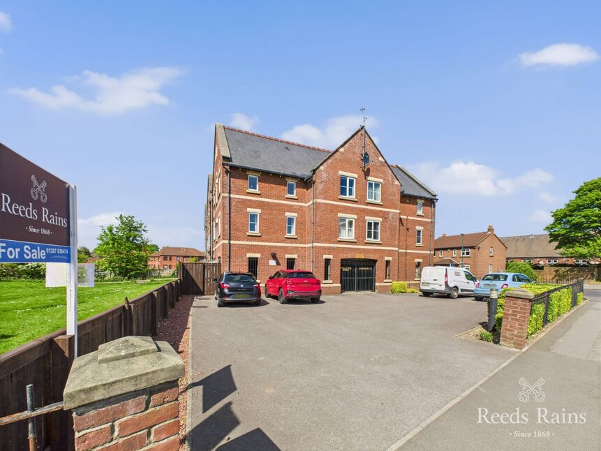 Main image of 2 bedroom  Flat for sale, New Road, Guisborough, North Yorkshire, TS14