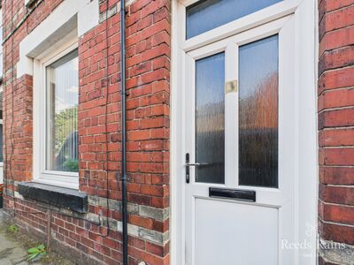 Reid Terrace, 2 bedroom Mid Terrace House for sale, £125,000