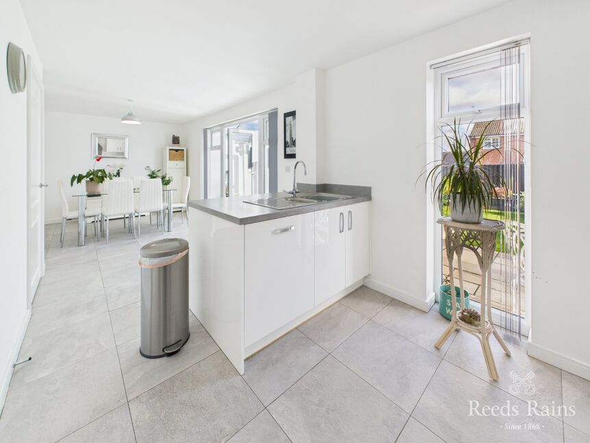 Kitchen / Diner