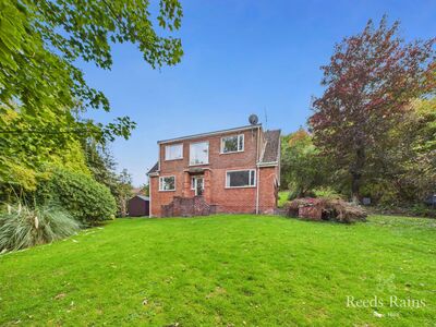 Hutton Village, 4 bedroom Detached House for sale, £650,000